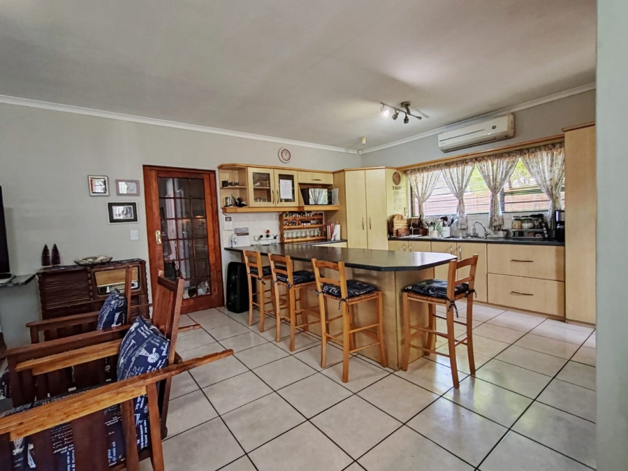 3 Bedroom Property for Sale in The Crest Western Cape